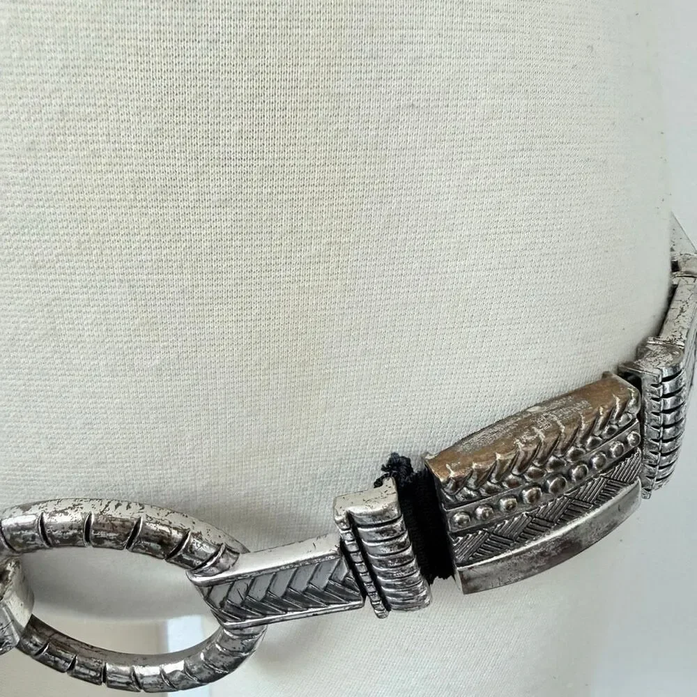 Chicos Western Black Leather Circle Belt Concho Hammered Metal Round Medium